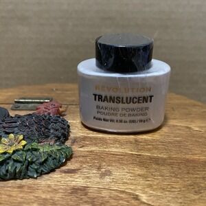 Revolution Loose Baking Powder in Translucent 10g 0.35oz Vegan, Super‎ Matte Fix